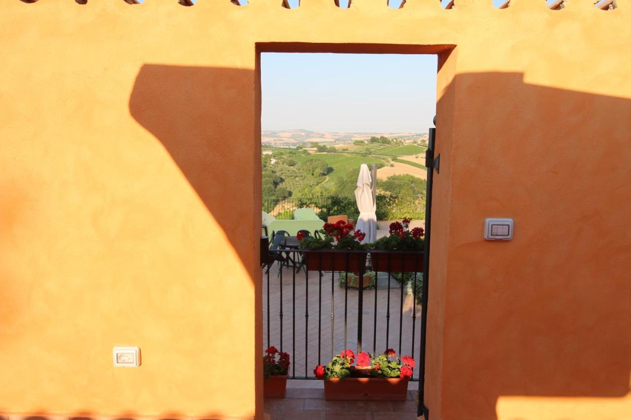 Villa Poggio Montali Monte Roberto Esterno foto