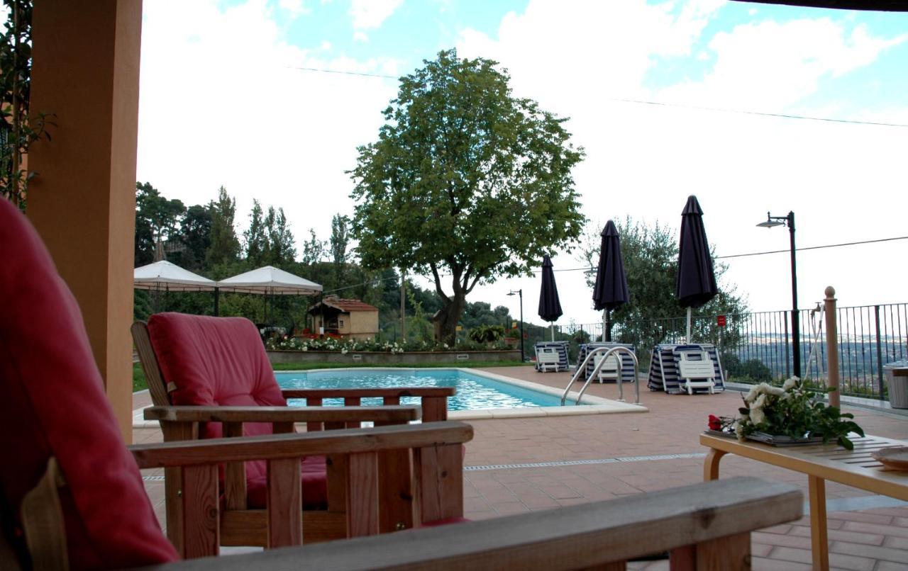 Villa Poggio Montali Monte Roberto Esterno foto
