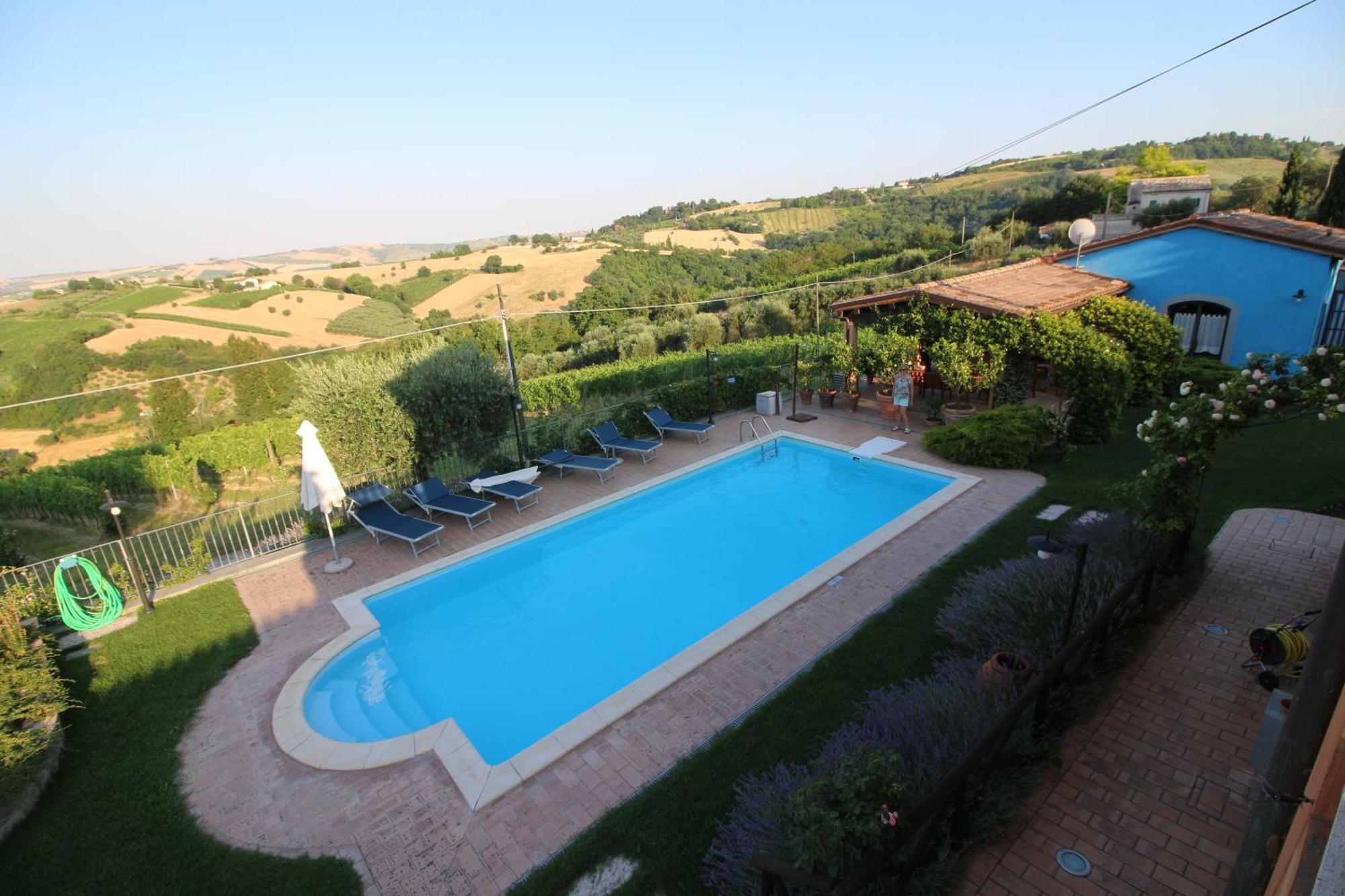 Villa Poggio Montali Monte Roberto Esterno foto