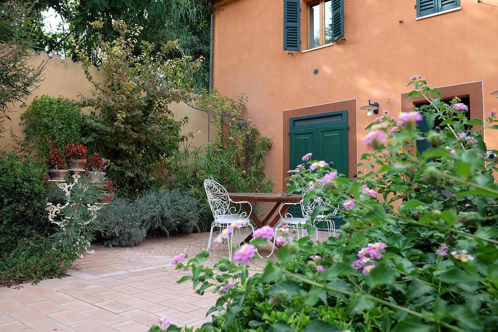 Villa Poggio Montali Monte Roberto Esterno foto